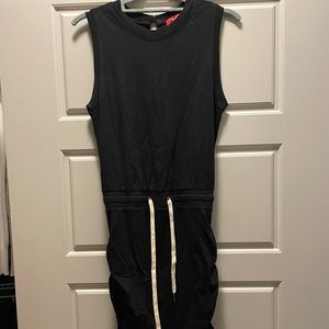 Tight black dress size S, Philanthropy